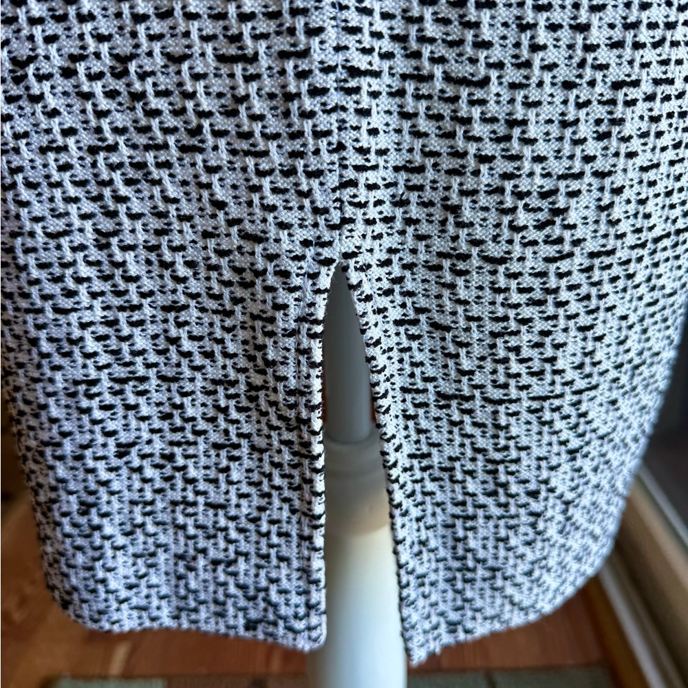 St. John Pencil Skirt - Picture 6 of 11